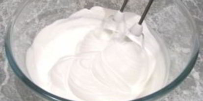 Шаг 2: безе с миндалема