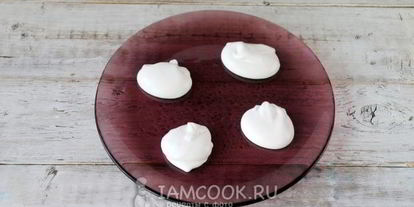 Шаг 8: безе в микроволновке