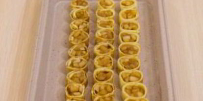 Шаг 7: блинчиков с яблоками под безе