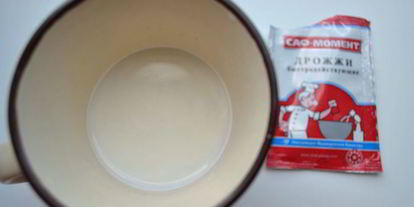 Шаг 2: галеты с безе и ягодами