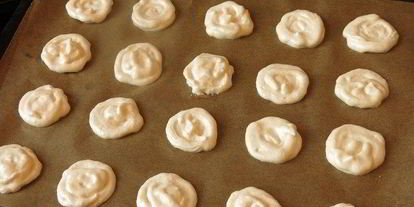 Шаг 9: нутова-миндальных безе