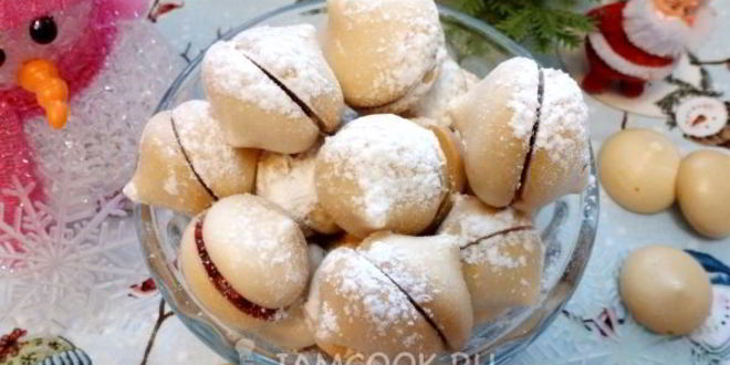 Рецепт Вегетарианского безе с малиной из нутового отвара