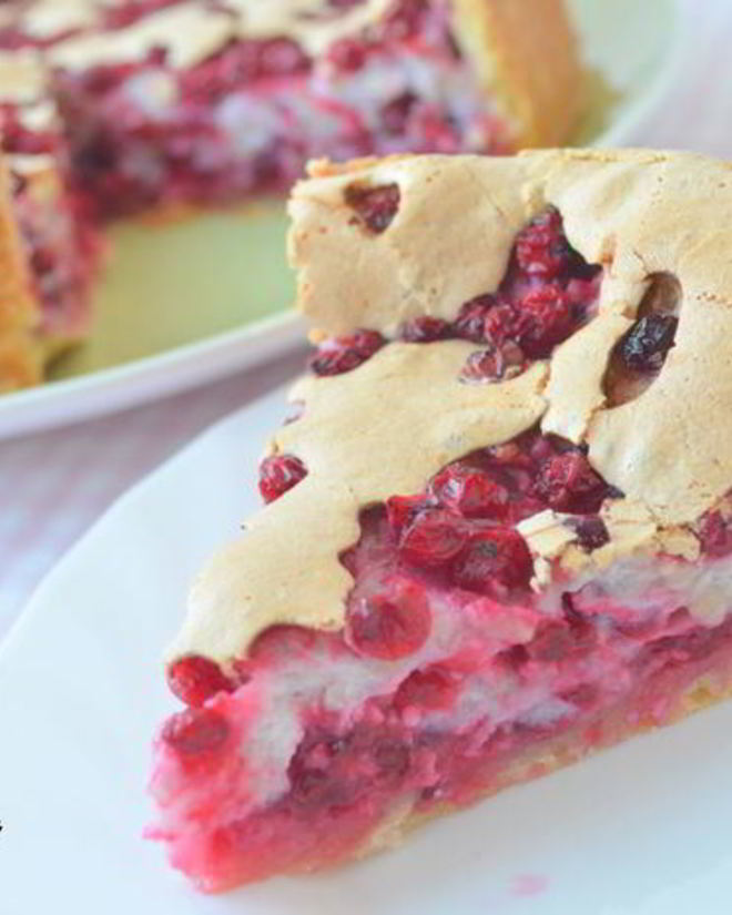 Рецепт ягодного торта-безе