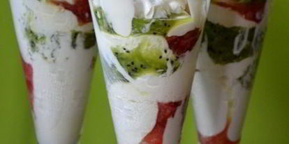 Шаг 4: десерта с клубникой и киви