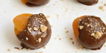 Шаг 4: конфет курага в шоколаде