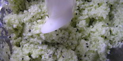 Шаг 1: конфет рафаэлло из киви