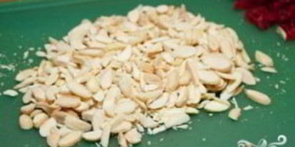 Шаг 1: конфет с белым шоколадом