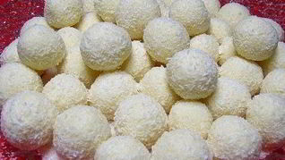 Рецепт Нежных кокосовых конфет Рафаэлло