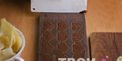 Шаг 7: шоколадных конфет с начинкой из имбирных цукатов