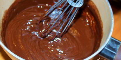 Шаг 13: биньего с кремом шантильи, покрытый шоколадным ганашем