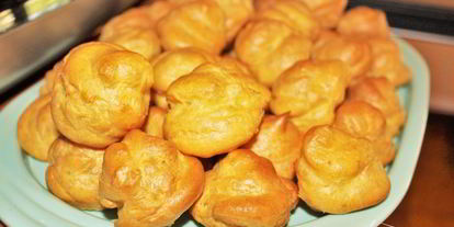 Шаг 7: биньего с кремом шантильи, покрытый шоколадным ганашем