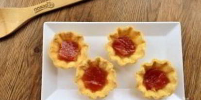 Шаг 8: корзиночек из нута с белковым кремом