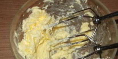 Шаг 1: крема для бисквита из сгущенки и масла