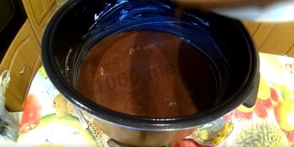 Шаг 3: шоколадного бисквита в мультиварке со сметанным кремом