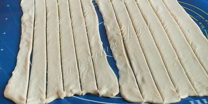 Шаг 2: трубочек из слоеного теста с кремом