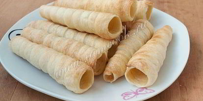 Шаг 5: трубочек из слоеного теста с кремом