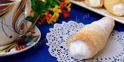 Шаг 9: трубочек из слоеного теста с кремом