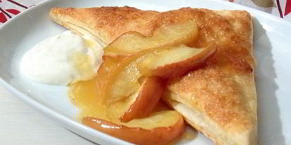 Шаг 7: яблок на слоеном тесте со сметанным кремом