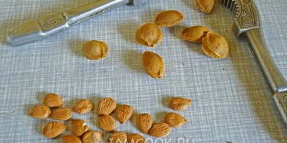 Шаг 2: абрикосового мармелада