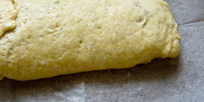 Шаг 11: рулета с луковым мармеладом