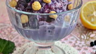 Рецепт Черничного мороженого с лимонной цедрой