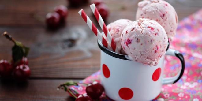 Рецепт Домашнего мороженого Вишня в йогурте