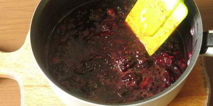 Шаг 2: кокосового мороженого с ежевикой