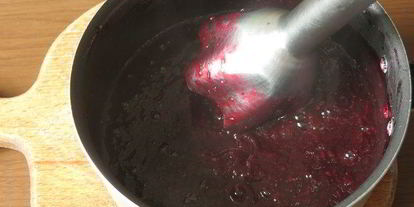 Шаг 3: кокосового мороженого с ежевикой