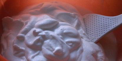 Шаг 17: бисквитных стаканчиков с черничным муссом