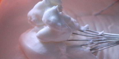 Шаг 18: бисквитных стаканчиков с черничным муссом