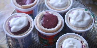 Шаг 20: бисквитных стаканчиков с черничным муссом