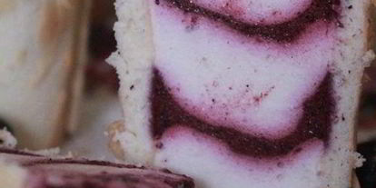 Шаг 25: бисквитных стаканчиков с черничным муссом