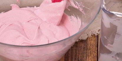 Шаг 6: малинового мусса с ароматом розы