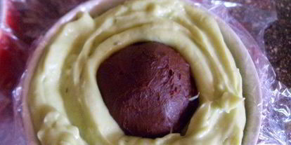 Шаг 10: мусса из авокадо с клубникой и шоколадом