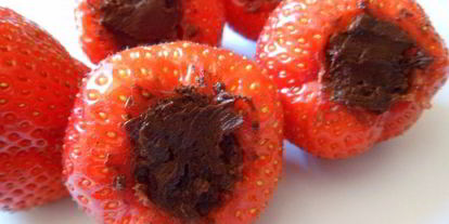 Шаг 7: мусса из авокадо с клубникой и шоколадом