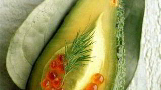 Рецепт Мусса из авокадо с красной икрой