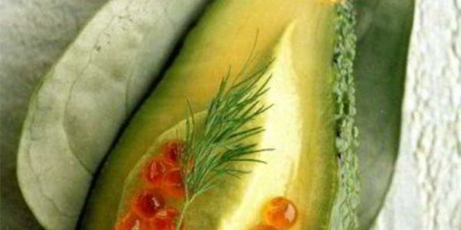 Рецепт Мусса из авокадо с красной икрой