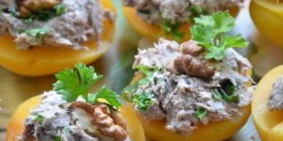 Шаг 4: мусса из тунца на абрикосах