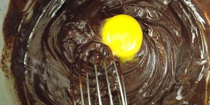 Шаг 2: шоколадного мусса с нежным сливочным кремом и абрикосовым желе