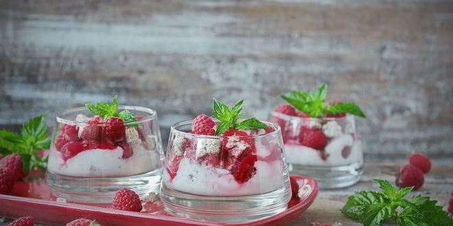 Рецепт сливочного мусса с малиной и лимонными отрубями