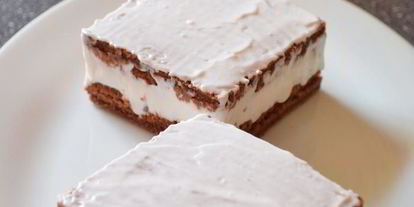 Шаг 11: тирамису с кокосовым муссом, малиновым желе и черникой