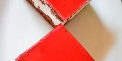 Шаг 12: тирамису с кокосовым муссом, малиновым желе и черникой