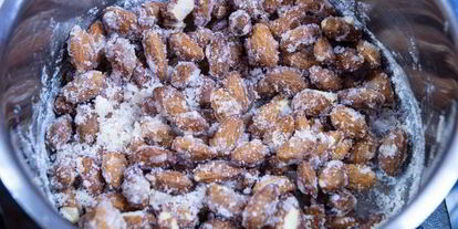 Шаг 1: торта-мусса с клюквой и пралине