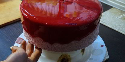 Шаг 26: торта-мусса с клюквой и пралине