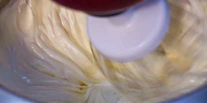 Шаг 4: торта-мусса с клюквой и пралине