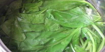 Шаг 10: торт-мусс с курицей, шпинатом и черри