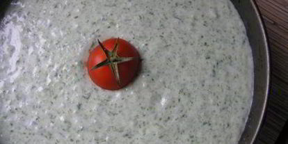 Шаг 15: торт-мусс с курицей, шпинатом и черри