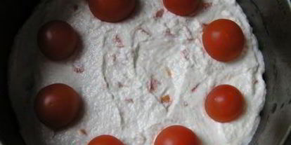 Шаг 7: торт-мусс с курицей, шпинатом и черри