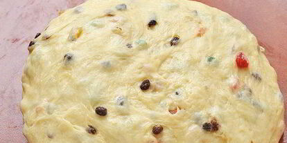 Шаг 24: кулича на желтках и топленом масле