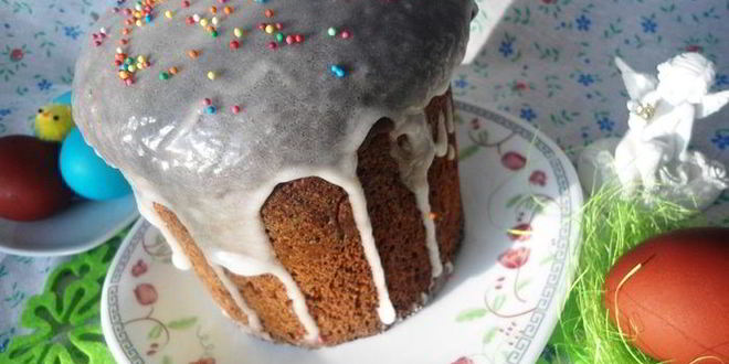 Рецепт миндального кулича с лимонной глазурью